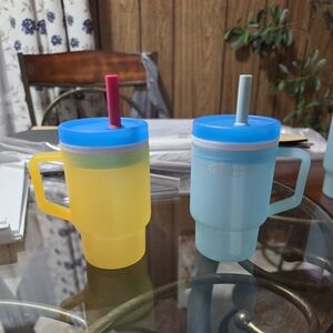 Infantino Kids Cup Set - Yellow and Light Blue with Blue Lids